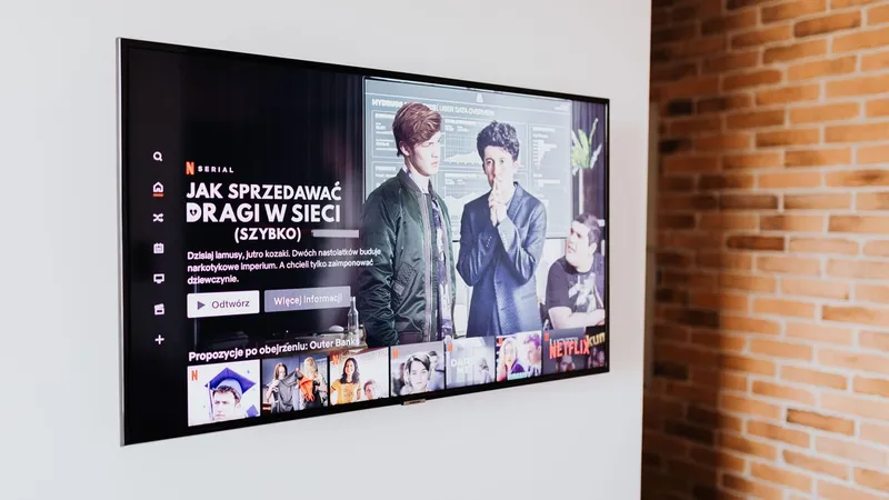 Tela de TV exibindo um dorama coreano legendado no streaming PobreFlix